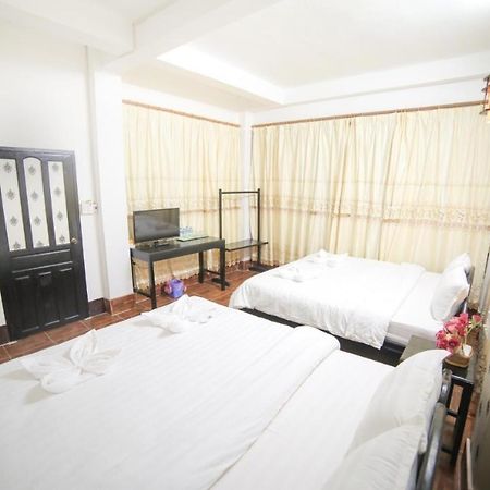 Vang Vieng Lily Backpackers Hostel Exteriér fotografie